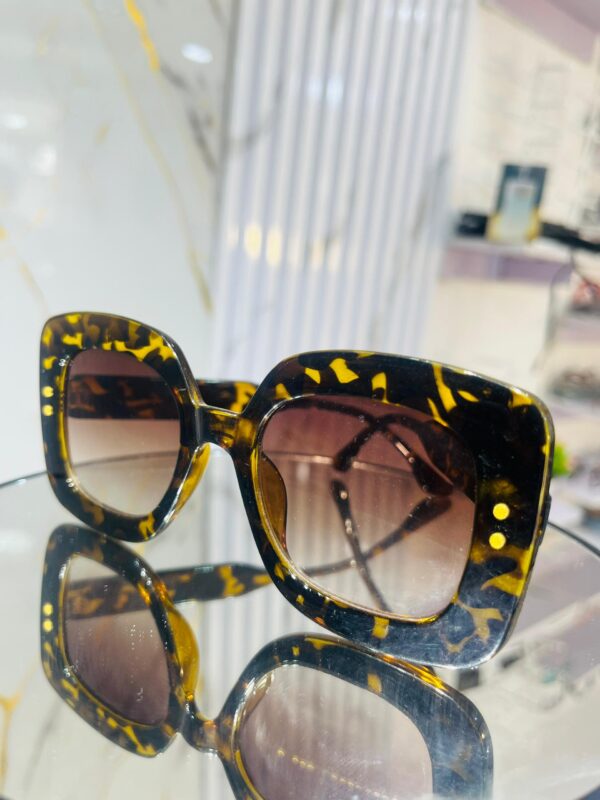 ML 134 Shadebae Sunglasses - Image 3